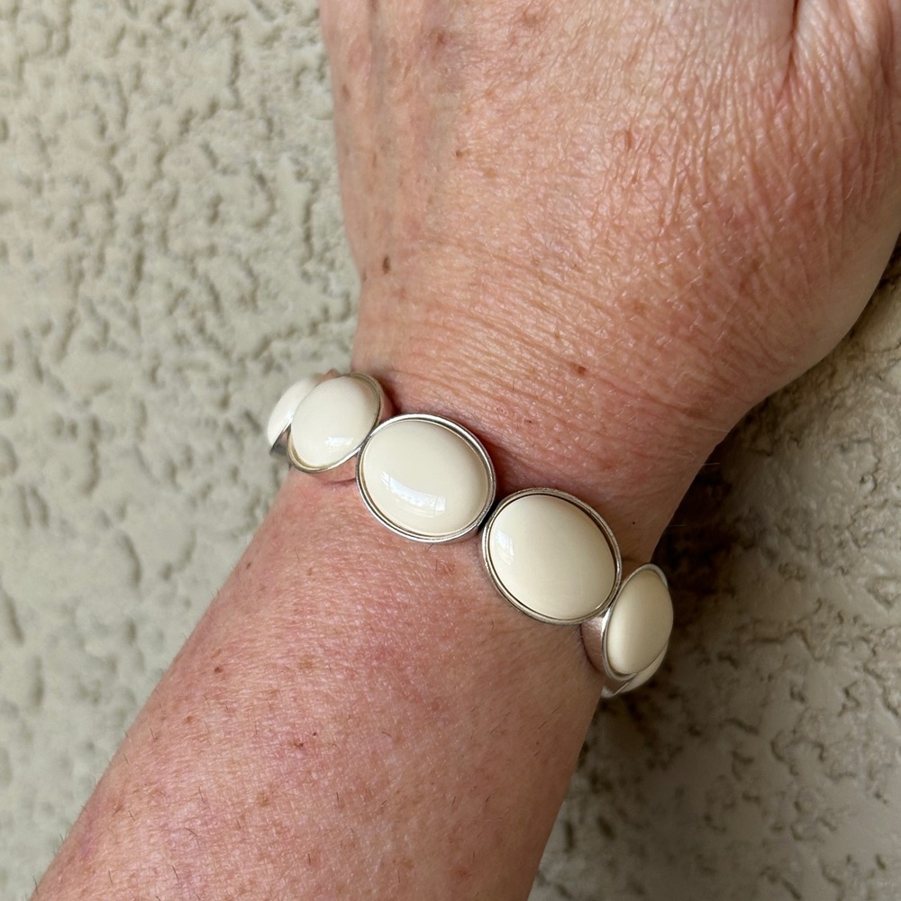 Versatile Classy Cream Oval Stone Bracelet*